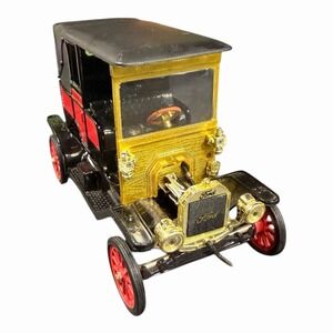 1911 Ford Town Car 1:32 Scale National Motor‎ Museum (Missing Engine Cover)